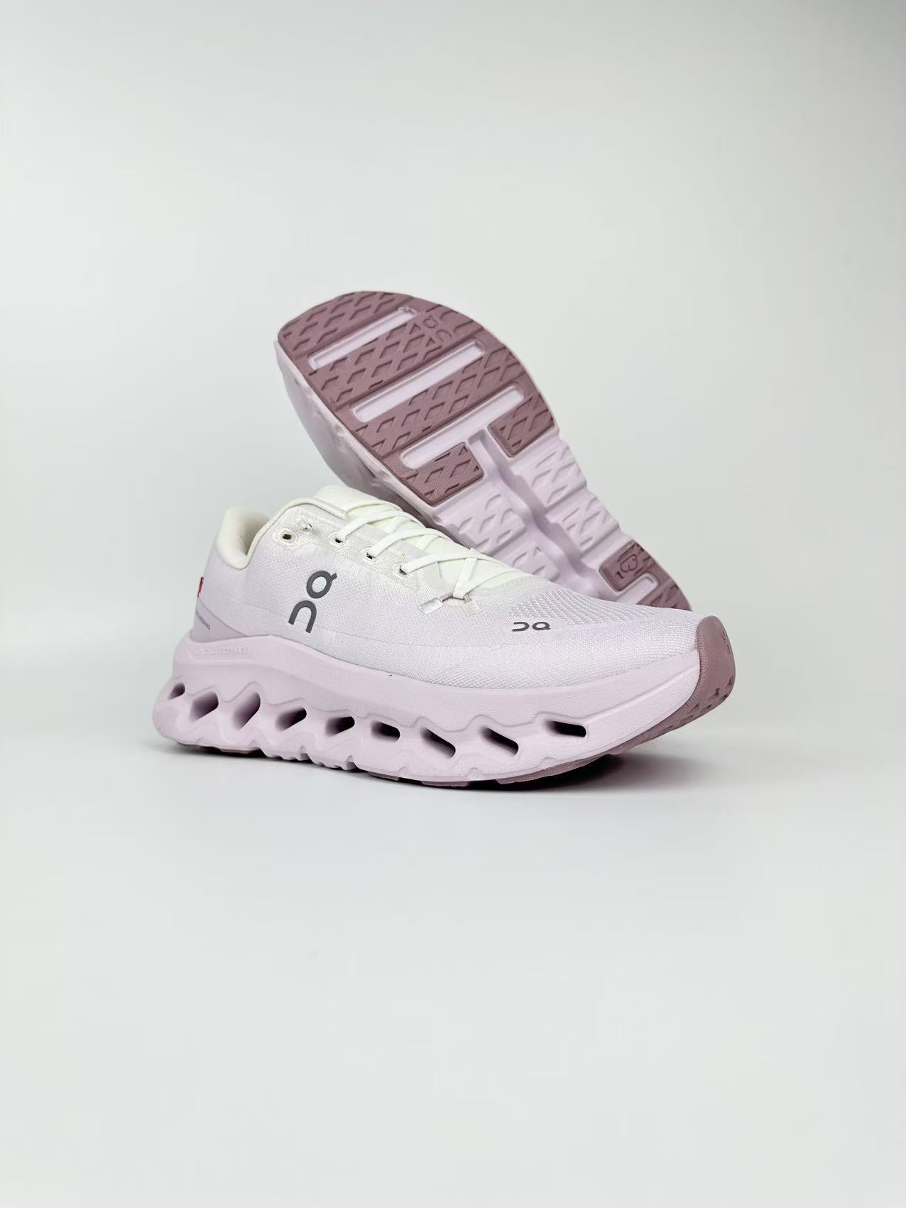 ON CLOUD Lilas