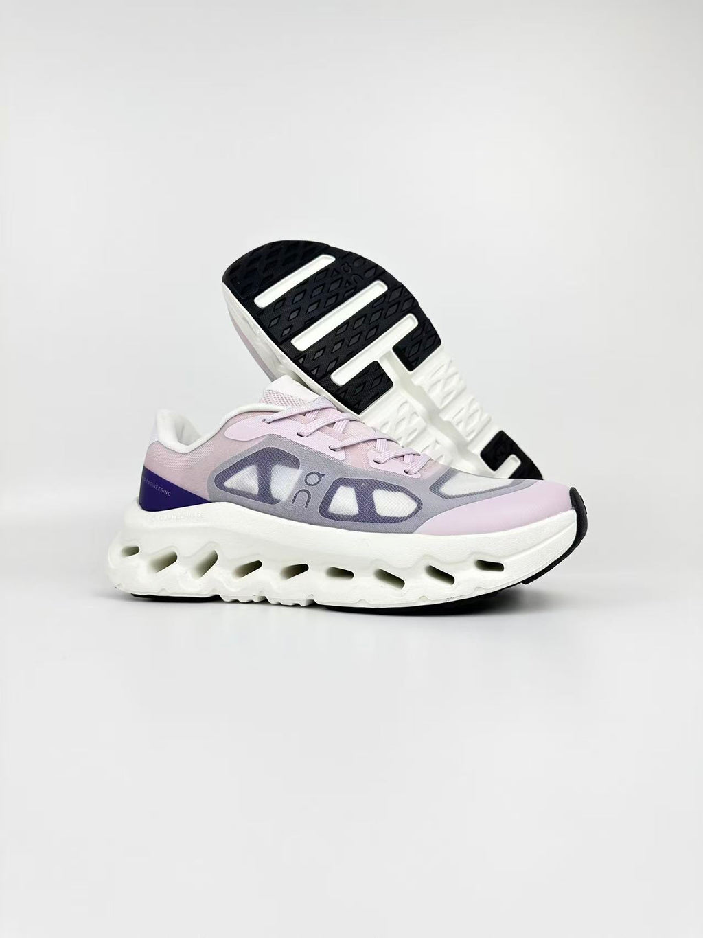 ON CLOUD REMIX Violette
